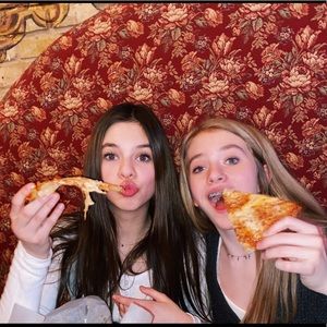 Meet your Posher, Elle